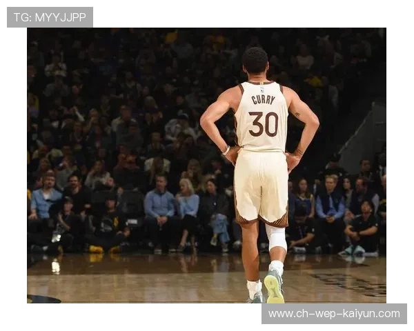 勇士手感火热三分线大放异彩，勇士三节领先45分